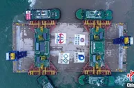 深中通道沉管隧道E31管节完成沉放对接