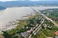 豫南在建“最长大桥”连续梁合龙