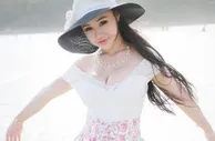 玩球花边：時尚模特Barbie可儿童颜巨乳，惊艳众人