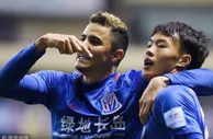 玩球赛报：足协杯-申花1-0上港占先机 18岁奇兵助攻马丁斯破门