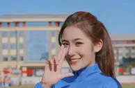 弃医从足的女孩：从国企跑回球场