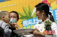 广东徐闻菠萝受乌鲁木齐市民热捧