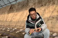 内蒙古小伙返乡与“菌”同乐 带土货闯一线商超