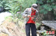 广西凌云村民靠竹编“织”出美好新生活