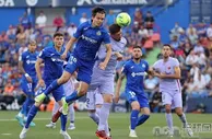 足球赛报：西甲：巴萨0-0终结客场6连胜 提前锁定西甲第2 奥巴梅扬哑火