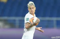 足球赛报：鲁能2-2逼平华夏幸福，格德斯双响，费莱尼93分钟绝杀被吹