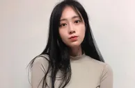 足球宝贝：老师再示范一次！瑜伽教练《?? WONY》令人目光舍不得移开！