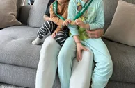 人生赢家！B费晒两个孩子佩戴奖牌合照：费尔南德斯一家祝你早安