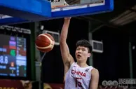 CBA季前赛：18岁内线首秀15+8+4 琼斯率新疆险逆转