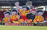 什么是国际巨星！哥伦比亚联赛看台出现巨幅足球小将TIFO