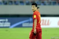 足球资讯：破案了！看完四场12强赛，终于知道武磊为什么总是失单刀？