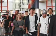 足球资讯：九五至尊来了！拜仁锋霸莱万开启中国行 与北京小学生亲切互动