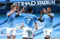 足球赛报：疯狂4-0！曼城大胜英超冠军利物浦，斯特林爆发独造3球