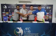 国青利好！对手主力中锋受伤回国 一共就带3名前锋