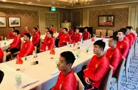 足球资讯：心系祖国！恒大全队观看阅兵 亚冠大战要为国庆献礼