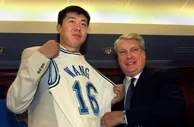 篮球资讯：大郅NBA首秀18周年 还记得达拉斯的追风少年么？