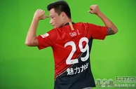 足球资讯：深圳新赛季球衣出炉！郜林领衔深圳众将帅气出境