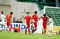 足球资讯：0-3，国足27年耻辱诞生！打平即可出线，却用同样方式丢掉3球