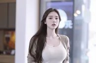兄弟爱看系列！极品少妇，老A8？这是现款A8啊
