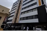 尼日利亚破获大型跨国电诈集团，148名中国籍人员被捕，查封73处房产与AI诈骗设备