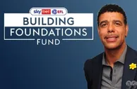 克里斯·卡马拉携手 Sky Bet 出席米德尔斯堡社区中心新项目启动仪式