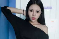 玩球花边：窈窕小姐姐韩秀冉紧身包臀蕾丝内衣