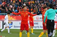 足球赛报：U23亚洲杯-韦世豪补时中横梁 中国队0-1乌兹别克