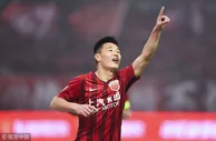 足球赛报：中超-上港8-0大连 武磊奥斯卡双双戴帽胡尔克点杀