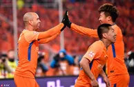 足球赛报：中超-鲁能3-0十人国安 塔神2分钟2球韦世豪染黄
