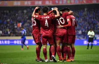 足球赛报：中超-申花0-2上港难求一胜 胡尔克破僵吕文君锁胜局