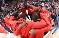 玩球资讯：NBA下周见 火箭冲队史首60胜 詹皇迎得分里程碑