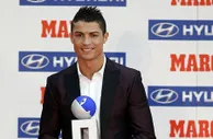 记者问C罗你在皇马幸福吗？ CR7小动作暴露了真实想法