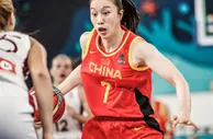 玩球赛报：女篮世界杯-揭幕战中国队3分险胜拉脱维亚 邵婷15分5助攻