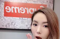 【e世博】房内藏胸器？【e赖女孩有办法5】标清上映
