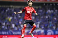 足球赛报：中超-恒大3-0申花6连胜距国安2分 严鼎皓建功韦世豪2球