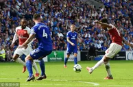 足球赛报：英超-阿森纳3-2卡迪夫城 黑风双煞联袂破网