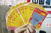 彩票店遇"跑单"男子刮3000元未付钱就逃跑