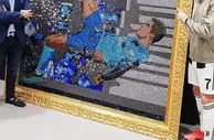 C罗惊天倒勾瞬间成水晶佳作 网友：比雕塑靠谱多了