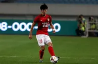 玩球资讯：金英权踩踏奥斯卡被停赛3场 罚款15000元