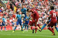 玩球赛报：英超-利物浦4-0阿森纳 菲尔米诺传射马内破门