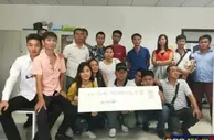 玩球资讯：23人合买中1452万元高调露脸领 连夜赶去兑奖