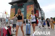 玩球头条：为什么中国人战战兢兢的惹不起在中国的外国人？