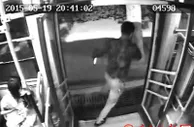 玩球网报：山东拆迁户暴富后澳门赌钱输光 公交抢手机被抓