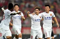 玩球赛报：上港4-2客胜力帆返榜首，三叉戟齐破门