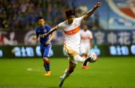 玩球赛报：申花0-0鲁能保不败 大雷屡救险杨旭蹬人逃红