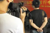 彩市新闻：男子赴海南旅游中1000万巨奖 采访照曝光(图)
