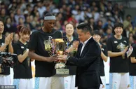 玩球资讯：福尔斯夺MVP酿乌龙？篮协本规定唯本土可当选