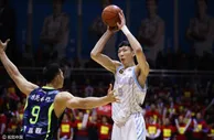 玩球赛报：新疆17分大胜广东总分1-0 周琦20+10阿联14分