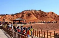甘肃精品旅游线“吸金”66亿 “短途非遗游”成假日亮点