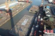 深中通道超宽变宽管节E29出坞